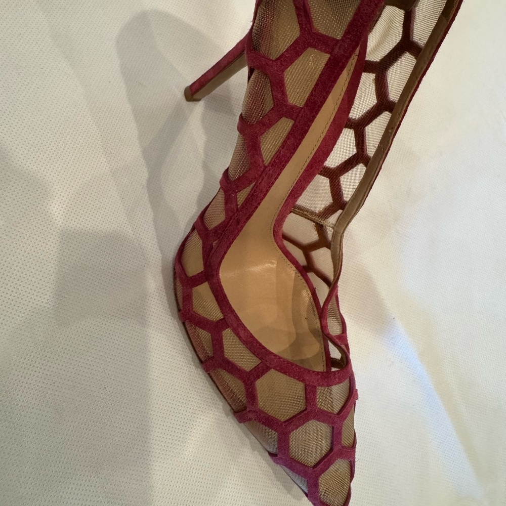 Gianvito Rossi Honeycomb Mesh Suede Pumps Size 39 – Made in Italy